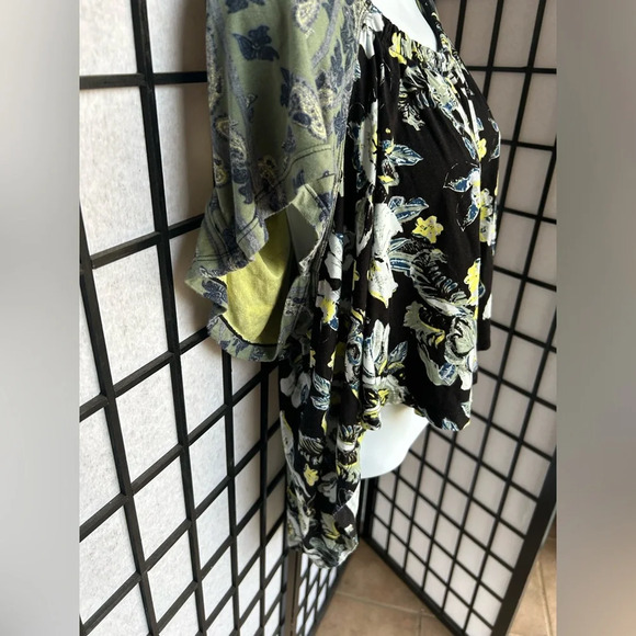 Free People Baja Babe Cold Shoulder Floral Print Top Black Combo (NWOT) - Picture 8 of 11